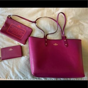 Coach Tote with wristlet and wallet